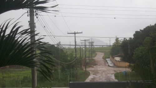 Rua onde reside o prefeito José Carlos Moura: lama e enxurrada. Foto Sudoeste Hoje