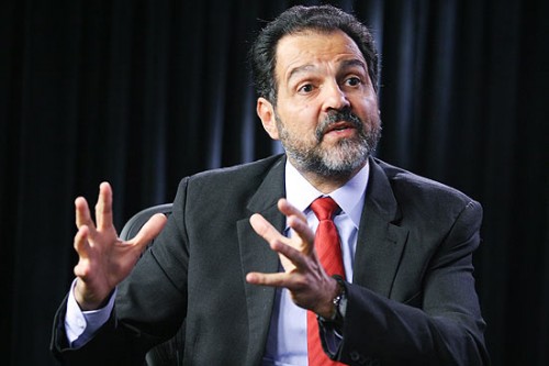 Agnelo Queiroz é itapetinguense e exerce o cargo de governador do Distrito Federal.