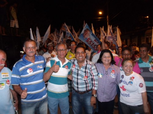 Campanha de Antônio Brito foi às ruas da Nova Itapetinga, sob o comando de Dr. Arnaldo, Kátia, Leo Matos, João Carlos e Naara. Foto Sudoeste Hoje.