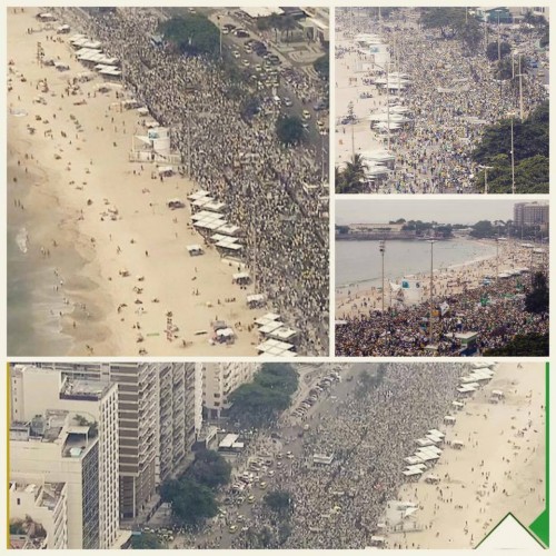 Milhares de manifestantes participaram dos protestos contra o governo de Dilma, neste domingo, nas ruas de Copacabana, no Rio de Janeiro