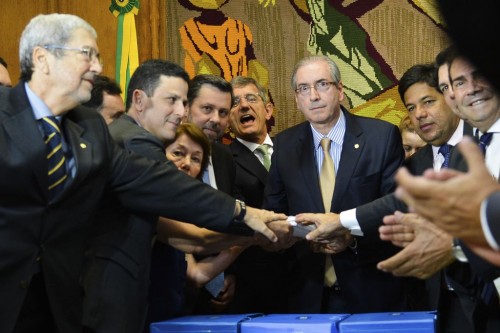Brasília - O PSDB protocola novo pedido de impeachment contra a presidenta Dilma Rousseff e entrega ao presidente da Câmara dos Deputados, Eduardo Cunha (Antonio Cruz/Agência Brasil)