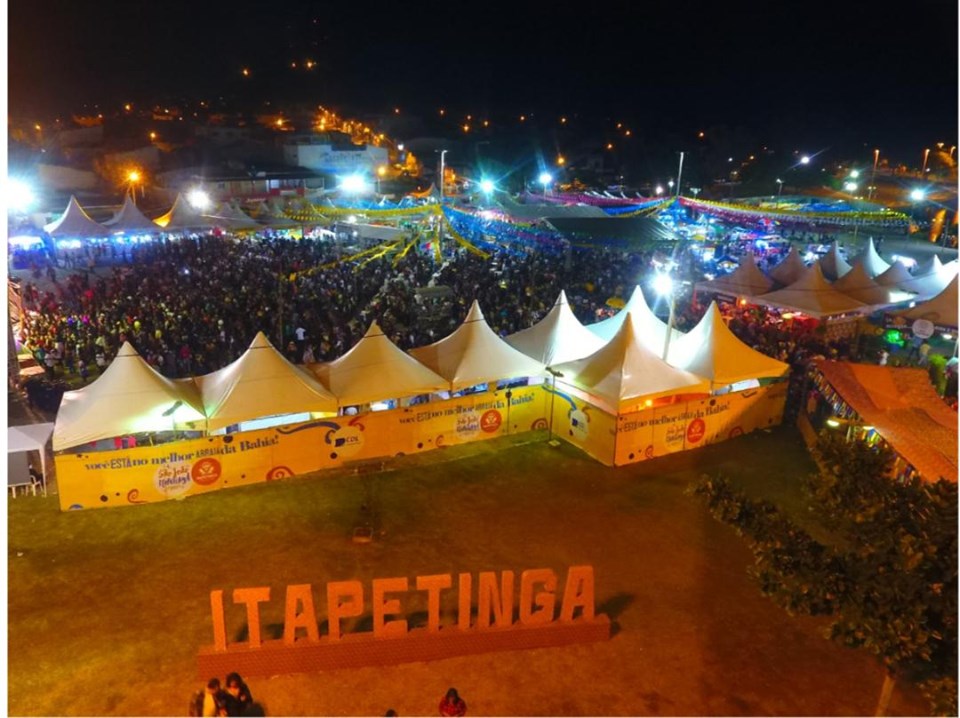 ITAPETINGA: PRIMEIRO DIA DA FESTA DE SÃO JOÃO LOTOU O PARQUE DA ...